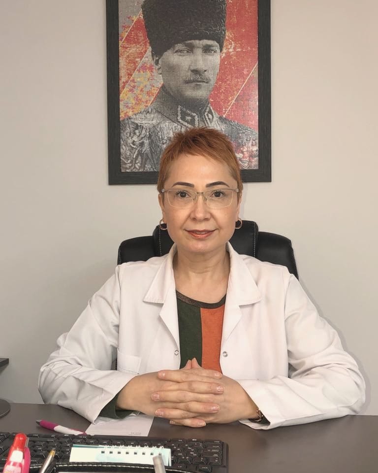 Portrait of dentist Ayşegül Sivrikaya